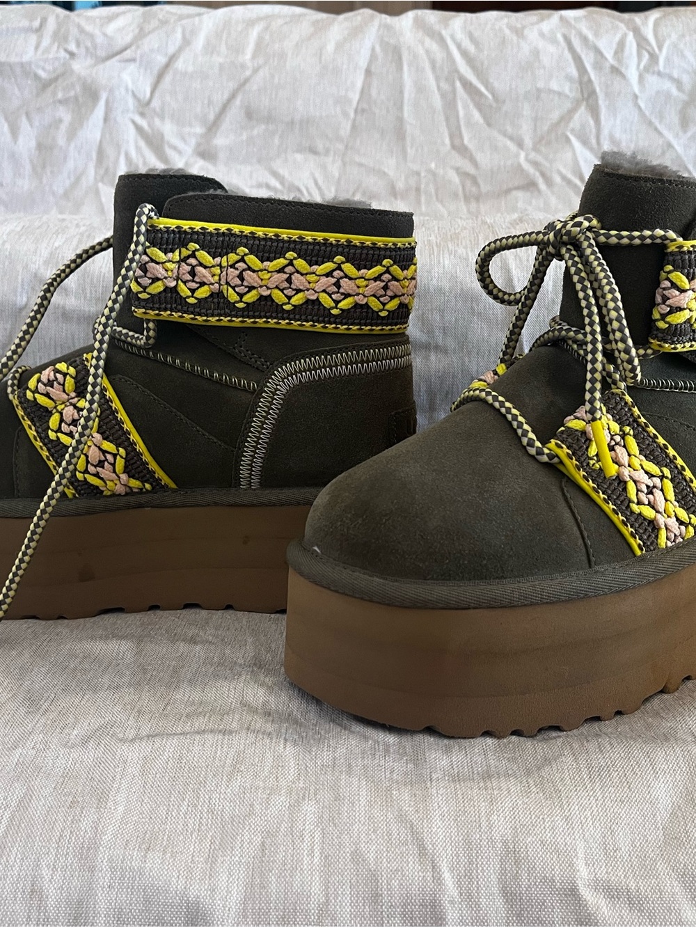 UGG Classic Mini Heritage Braid Platform Boots- women’s size 5